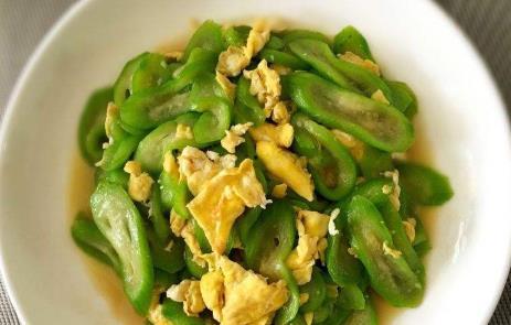 吃瓜丝瓜炒鸡蛋,吃瓜丝瓜炒鸡蛋，营养满分家常菜